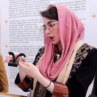 Arumi Bachsin cantik dengan kerudung (Instagram/arumibachsin_94)