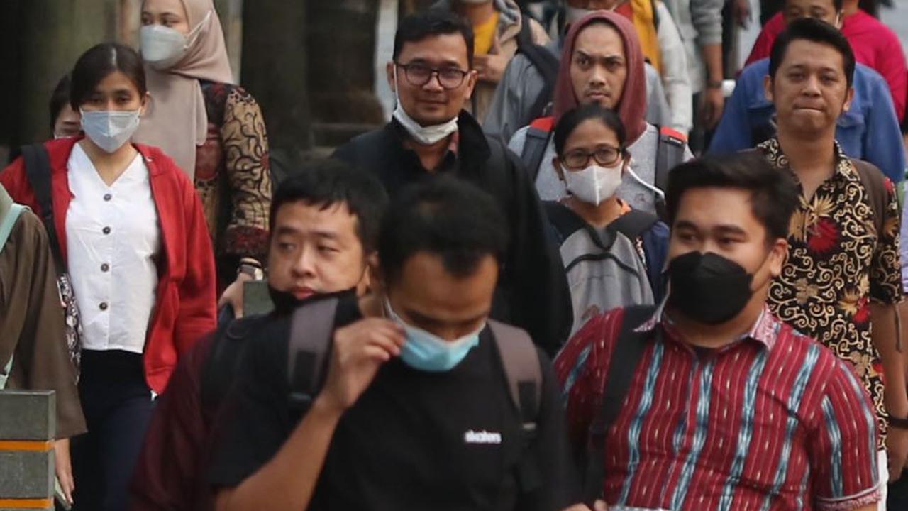 Meski data kualitas udara yang terekam IQAir tidak sehat bagi kelompok sensitif, namun pada tanggal 15-14 Agustus lalu udara Jakarta pernah menyentuh angka cukup parah yakni AQI US 152-156.
