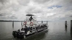 Perahu Migran Terbakar di Selat Inggris, 150 Orang Selamat