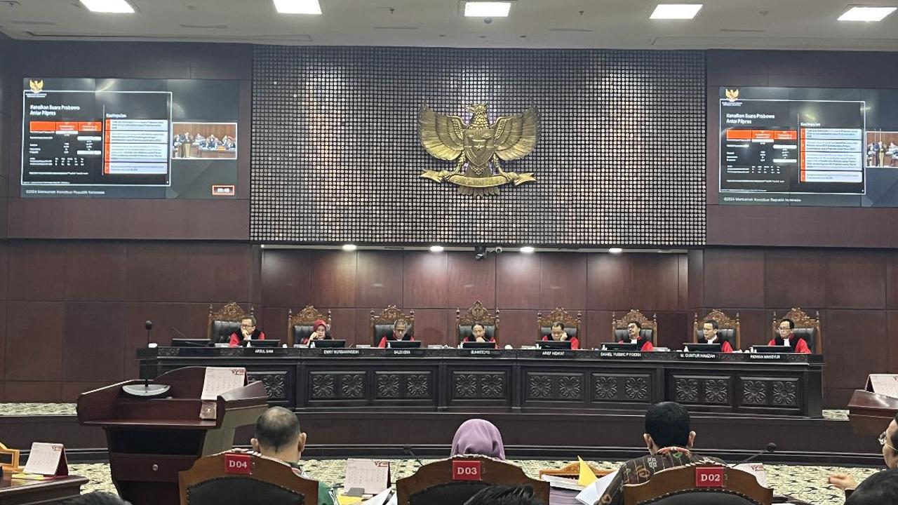 Sebaliknya, jika MK memutuskan untuk menolak gugatan perkara sengketa hasil pilpres 2024.&nbsp;