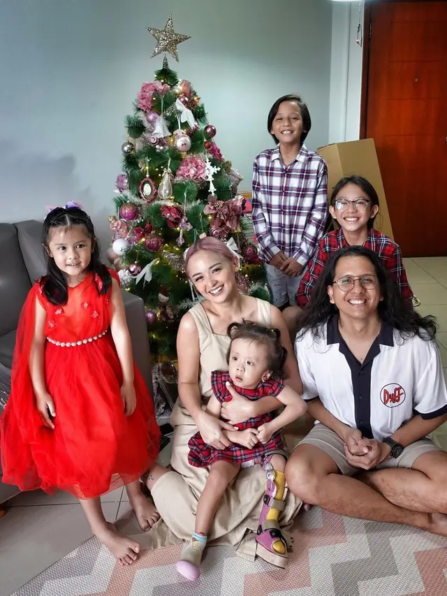 Suami Joanna Alexandra Meninggal Dunia
