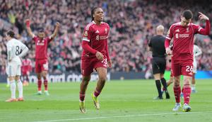 Rio Ngumoha merayakan gol pembuka Liverpool saat menghadapi Fulham dalam laga Premier League, Sabtu (11/4/2026). (AP Photo/Jon Super)