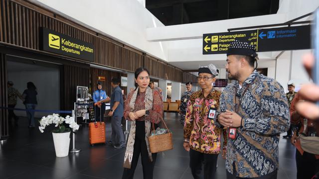 Wakil Menteri Pariwisata RI, Ni Luh Enik Ermawati tinjau Bandara Banyuwangi jelang Libur Natal dan Tahun Baru 2025 (Istimewa)