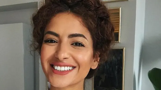 Tutorial Gaya Rambut Kepang untuk Si Keriting