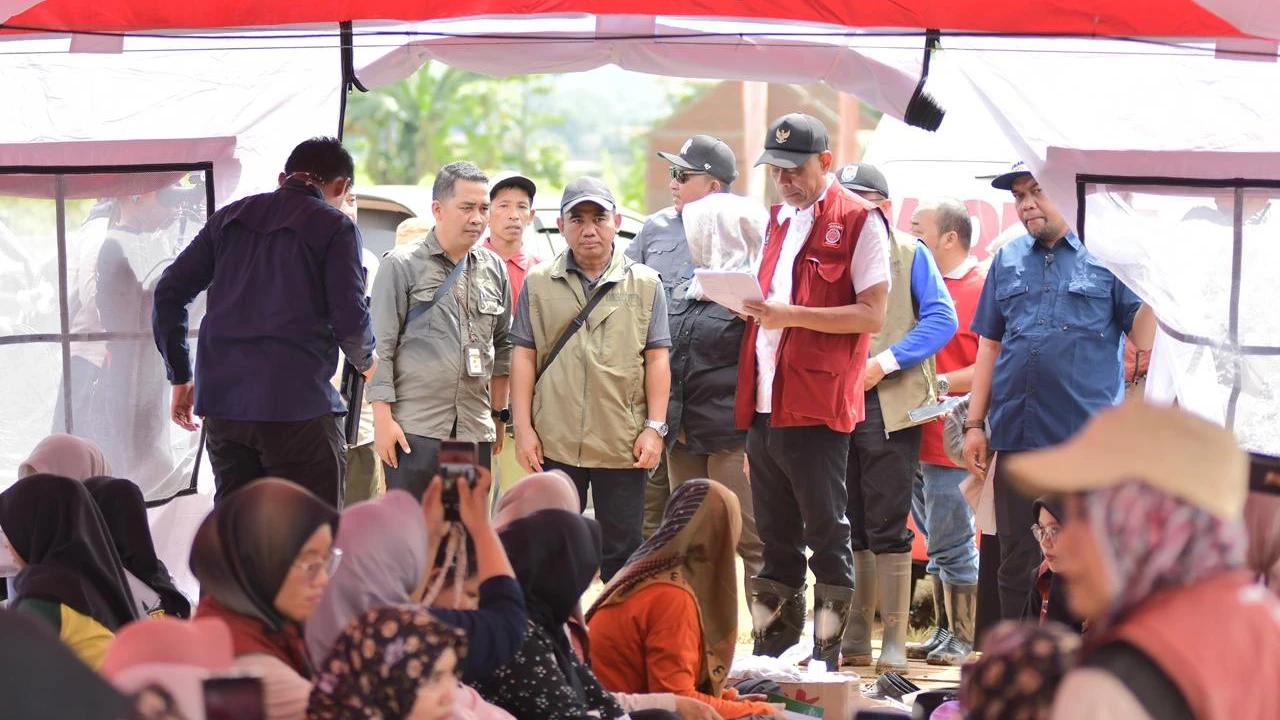 Agus Jabo Datangi Lokasi Longsor Cilacap, Gelontorkan Bantuan Rp376 Juta & Sebar Logistik