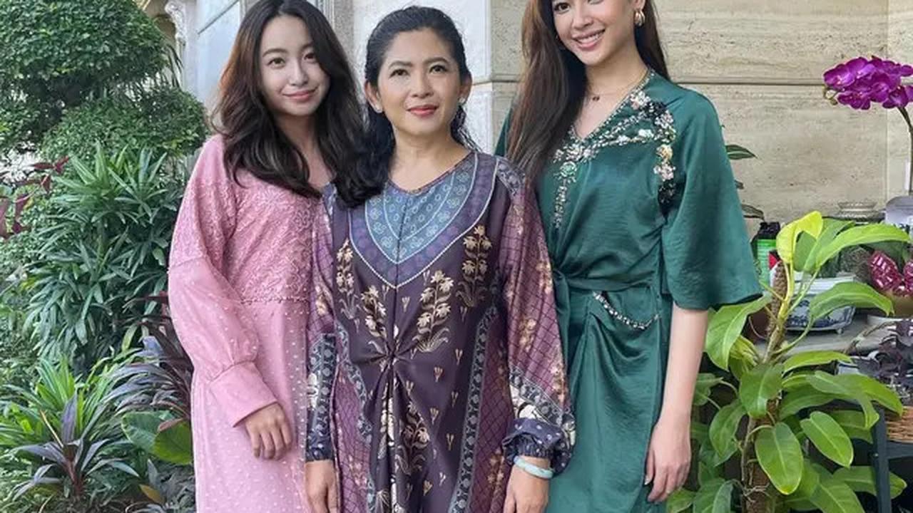 7 Inspirasi Outfit Warna Hijau Ala Elvira Devinamira, Pilihan di Cannes 2025 Curi Perhatian