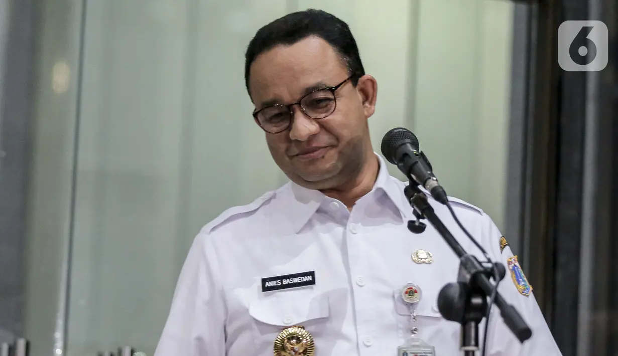 Gubernur DKI Jakarta Anies Baswedan memberikan keterangan seusai menjalani pemeriksaan di Gedung KPK, Jakarta, Rabu (7/9/2022). Anies Baswedan diperiksa KPK terkait dugaan korupsi di penyelenggaraan Formula E Jakarta. (Liputan6.com/Faizal Fanani)