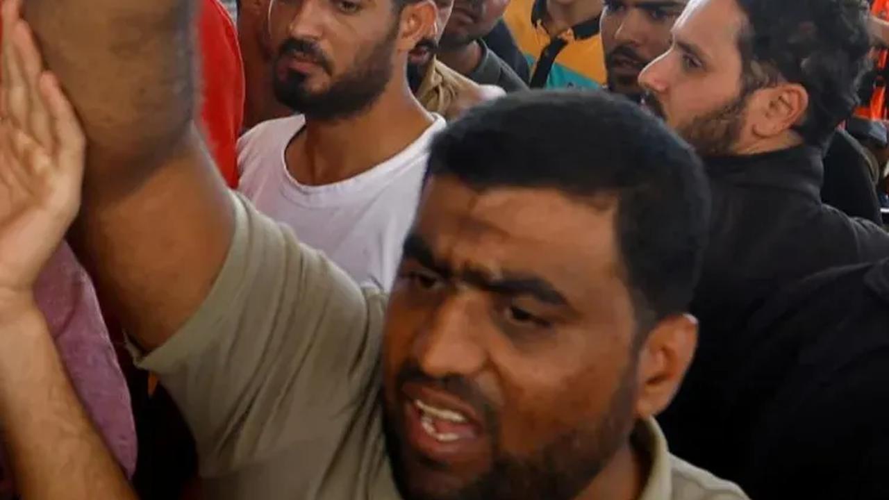 Palestina menghadapi krisis bahan bakar minyak (BBM) setelah Israel memutus pasokan kebutuhan hidup ke wilayah Gaza.