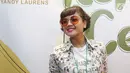 Aktris Nirina Zubir berpose usai syukuran jelang syuting film Keluarga Cemara di kawasan Gunawarman, Jakarta, Kamis (4/1). Dalam film ini Nirina Zubir akan berperan sebagai Emak. (Liputan6.com/Herman Zakharia)