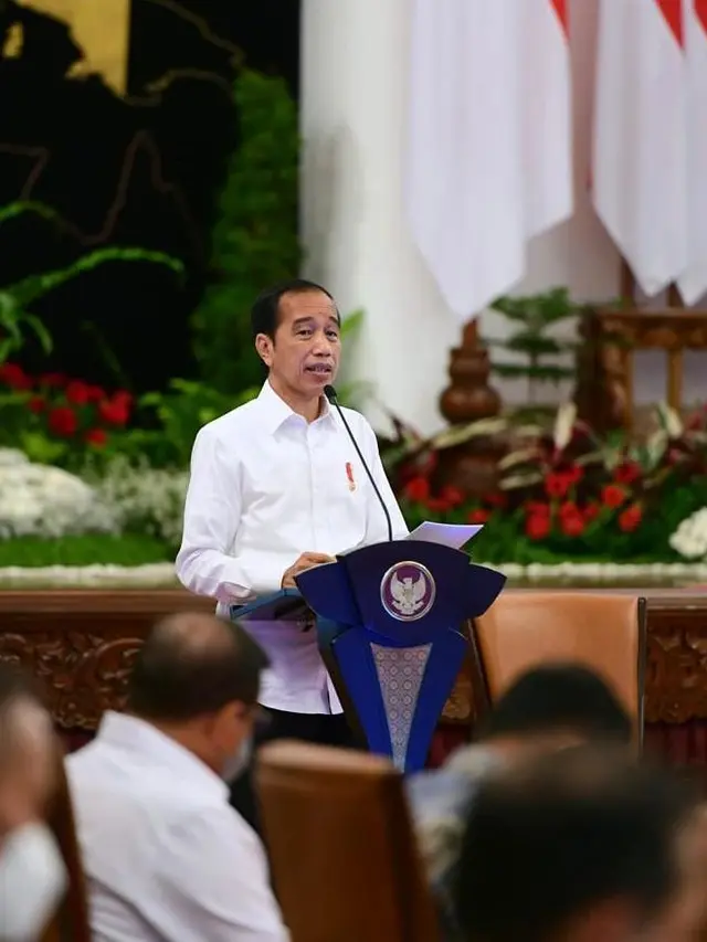 Jokowi.