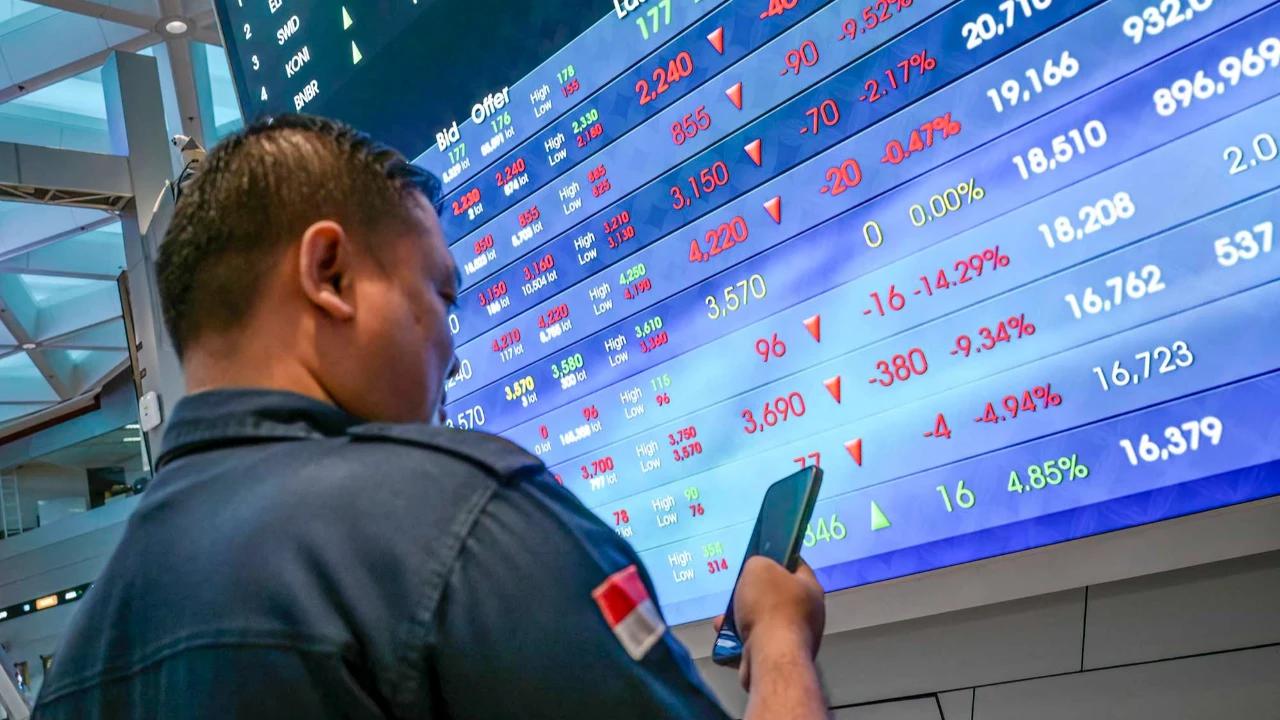 IHSG Anjlok dan Rupiah Tembus Rp18.000, Pengamat Soroti Kepercayaan Investor