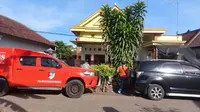 Tim Inavis Polresta Banyuwangi lakukan olah TKP pelemparan bom molotov di Kecamatan Srono Banyuwangi (Istimewa)