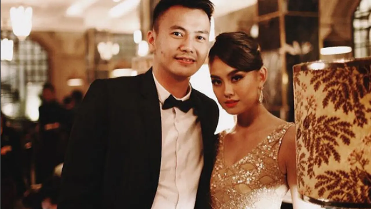 Agnez Mo dan Wijaya Saputra