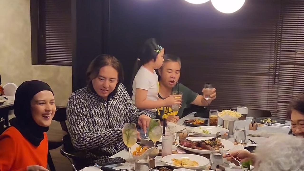 Makan Malam Keluarga