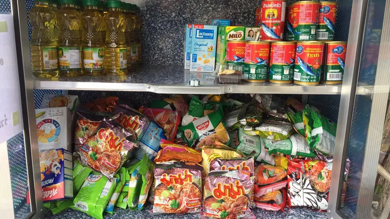 Berbagi Isi Pantry, Cara Warga Thailand Peduli yang Kelaparan Akibat Corona