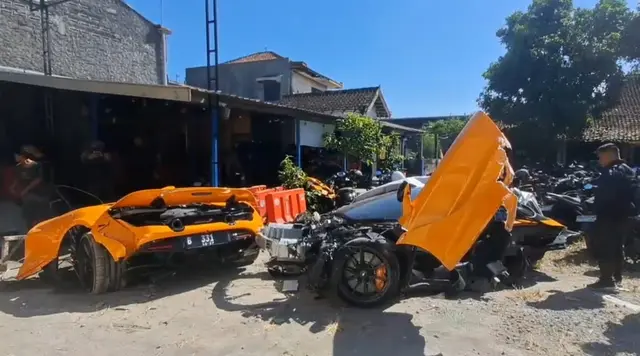Kecelakaan Mclaren YouTuber Andra ST, Aki Sampai Terlempar