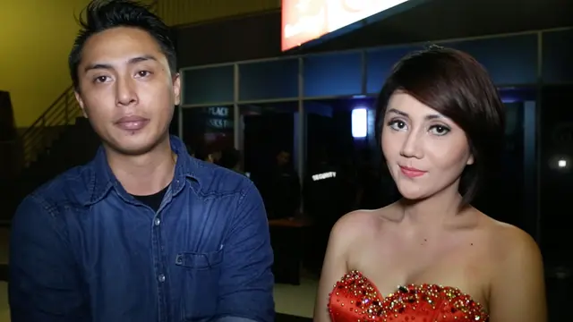 Pasangan selebriti aida saskia dan rindra rujuk setelah melakukan perdamaian.