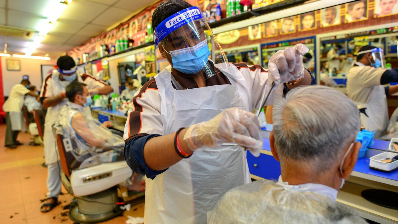 Salon di Malaysia Kembali Beroperasi