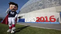 Maskot Piala Eropa 2016 (REUTERS/Eric Gaillard)