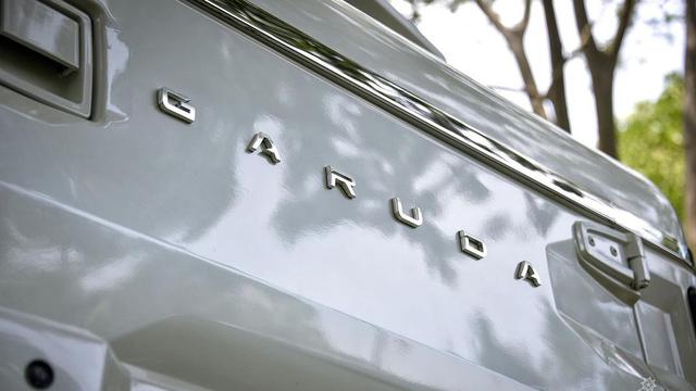 Mobil Anti Peluru MV3 Garuda Limousine dihadirkan untuk melindungi Presiden Prabowo dan Wakil Presiden Gibran setelah pelantikan mereka pada Minggu, 20 Oktober 2024. (Foto: Dokumentasi Pribadi Pindad)