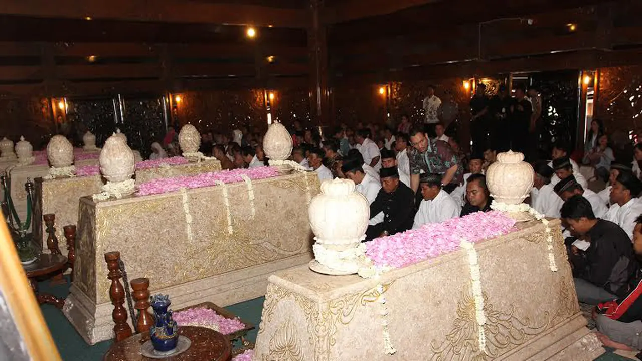 makam soeharto