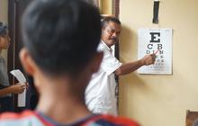 Mayoritas Anak Sekolah di Tulungagung Alami Kelainan Visus Akibat Gawai