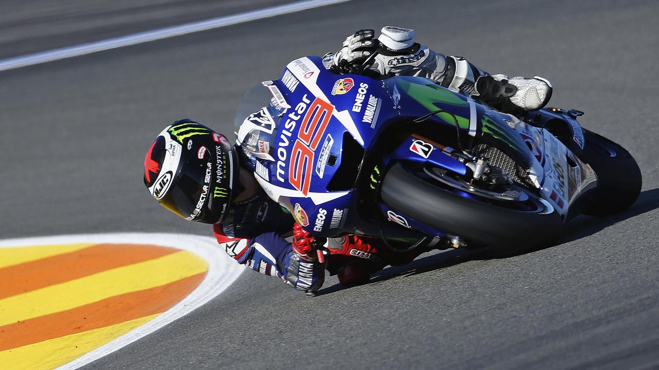 Air Mata dan Lorenzo Gadungan Warnai Pesta Juara MotoGP 2015