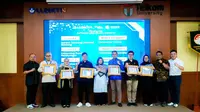 Kolaborasi Nasional hingga Global, UTB Raih Dua Penghargaan Diktisaintek 2025