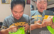 Viral Momen Anak Belikan HP Baru untuk Ibunya, Ekspresi Tangis Bahagia Bikin Haru