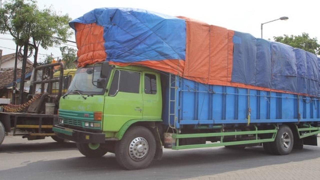 Efek Negatif Truk ODOL: Ancam Keselamatan dan Merusak Infrastruktur