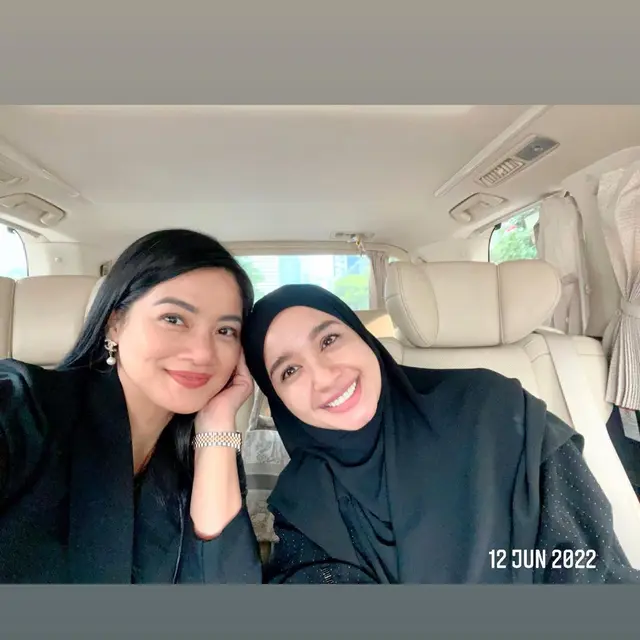6 Potret Persahabatan Laudya Cynthia Bella dan Titi Kamal, Kenal Sejak Tahun 2000-an