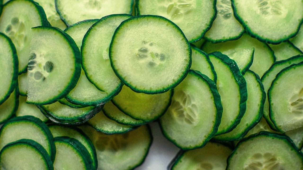 7 Cara Menghilangkan Jerawat Ampuh dan Alami, Gunakan Madu hingga Minyak Tea Tree