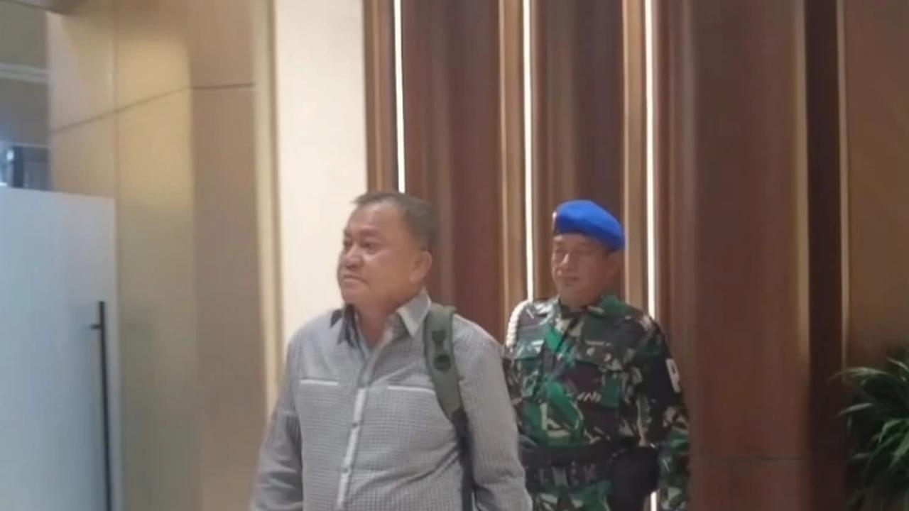 Detik-Detik Petugas Jemput Dadan Hindayana Cs dijemput penyidik Kejagung