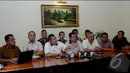 Dalam jumpa pers yang diadakan di Restoran Sari Kuring, Kawasan SCBD, Jakarta, Minggu (10/8/2014) mereka menolak terhadap keputusan DPP Partai Golkar memecat Agung Laksono sebagai Wakil Ketua Umum DPP Partai Golkar (Liputan6.com/Andrian M Tunay)