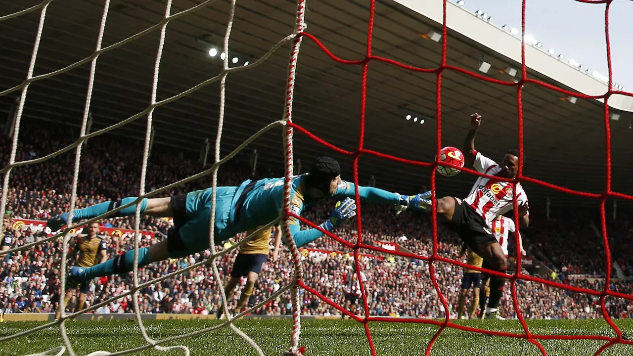 Penyelamatan Terbaik Pekan Ini: Dua Penyelamatan Apik Cech