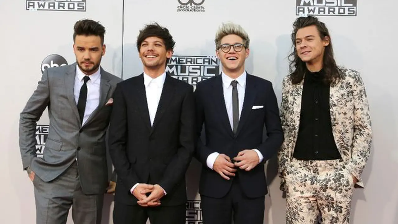 Penampilan One Direction di American Music Awards 2015