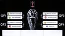 Hasil drawing babak delapan besar Piala Presiden 2019 di ruang media SUGBK, Jakarta, Selasa (19/3). Pertandingan akan berlangsung pada 29-31 Maret mendatang. (Bola.com/Yoppy Renato)