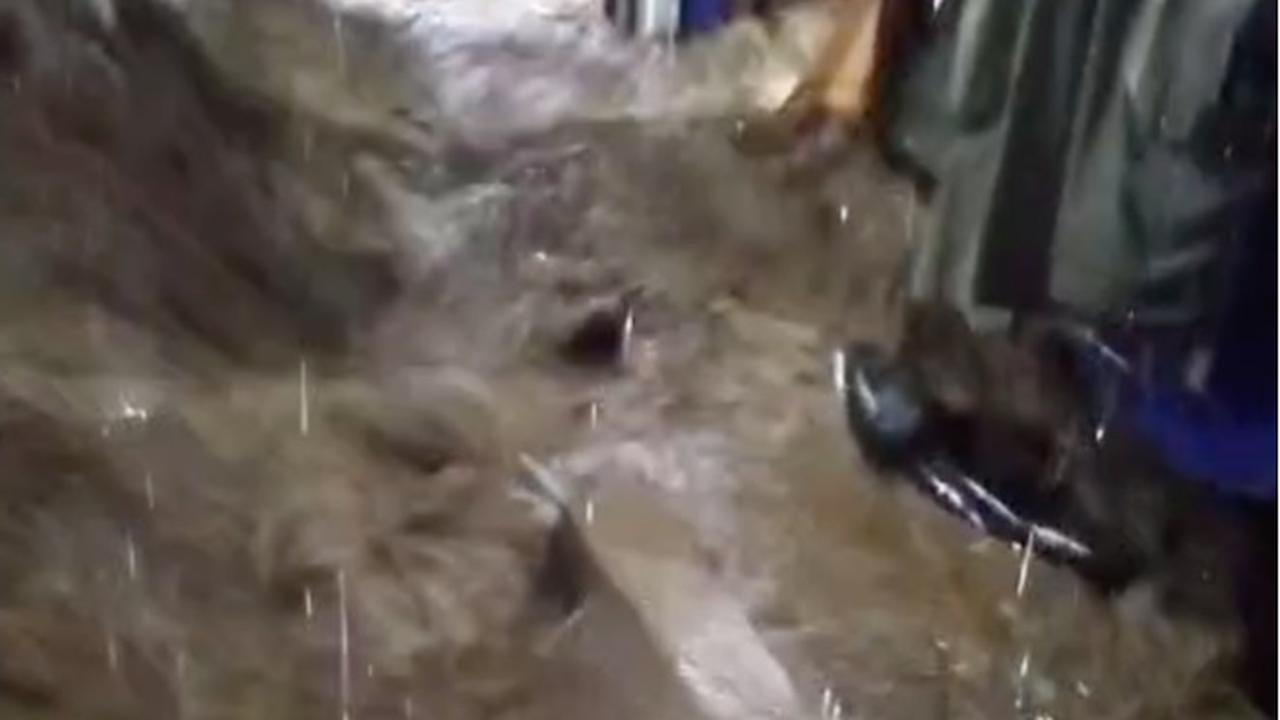 banjir bandang di puncak