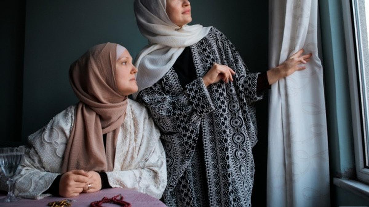 Tips Memilih Cardigan Sesuai Bentuk Tubuh, Tampil Stylish dan Percaya Diri