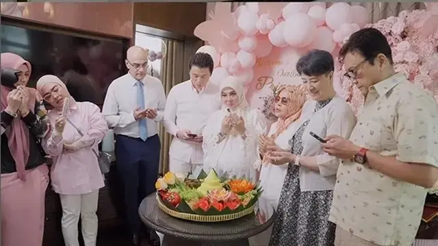 Ditemani Reino Barack, 7 Momen Syahrini Melahirkan Anak Pertama di Singapura
