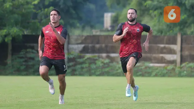 Foto: Penampakan Jordi Amat di Sesi Latihan Persija Jakarta