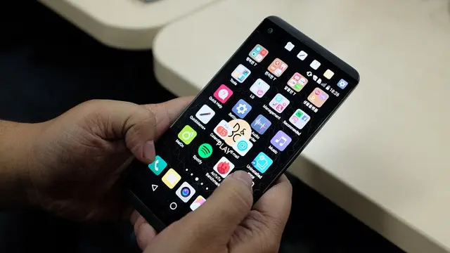 Harga HP LG V20