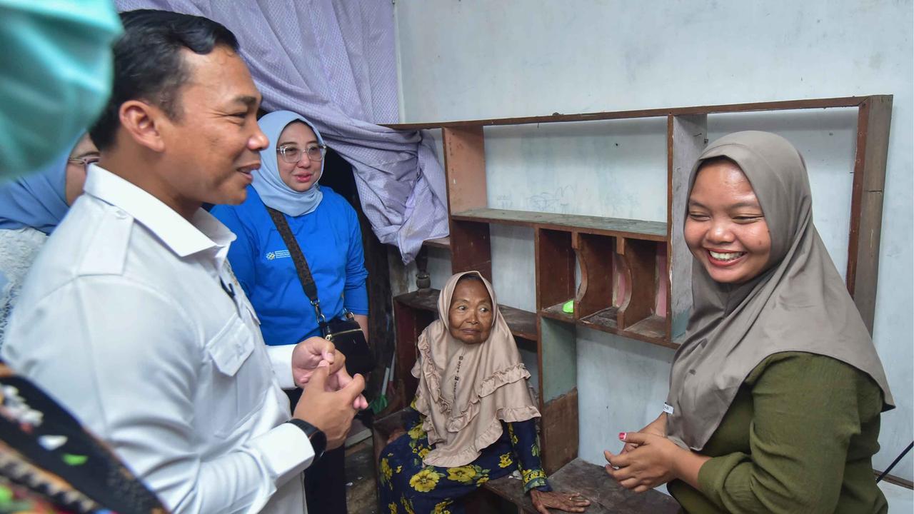 FOTO: Wihaji Pantau Program Gizi Gratis untuk Ibu dan Balita di Surabaya