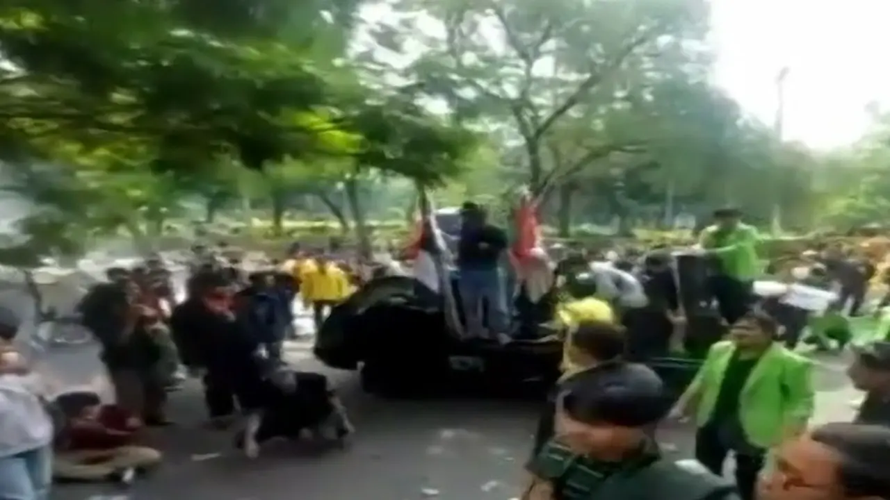 Demo Peringatan Darurat