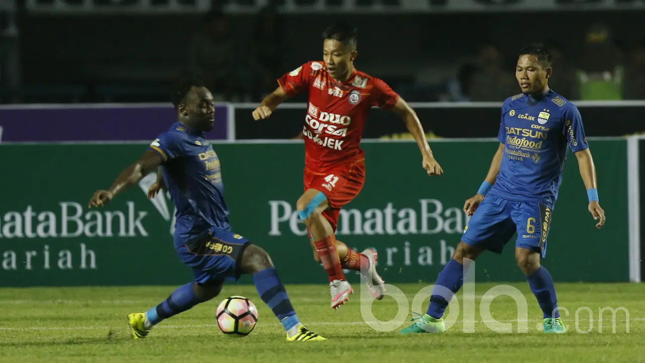 Debut Pemain Persib Bandung, Michael Essien dan Carlton Cole