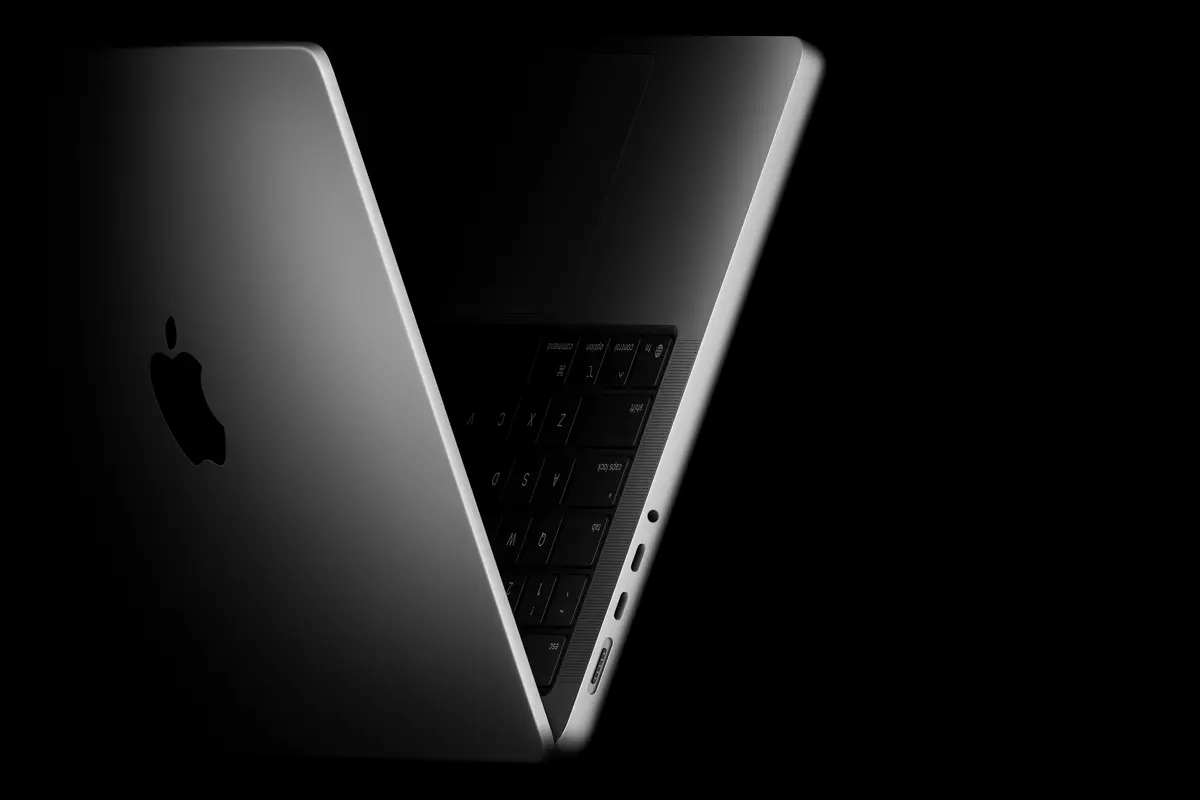 MacBook Pro 14 Inci M5