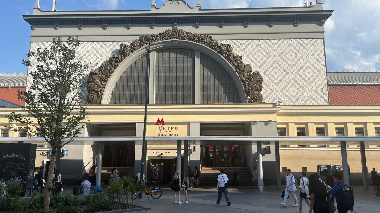 Stasiun metro Kievskaya di Moskow, Rusia.