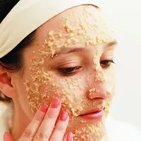 Masker oatmeal bisa hilangkan jerawat beruntusan. (Via: www.agoodhue.net)