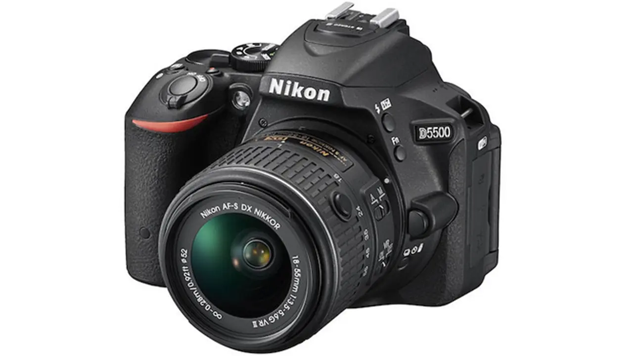 Nikon Perkenalkan Kamera DSLR Berlayar Sentuh Pertama