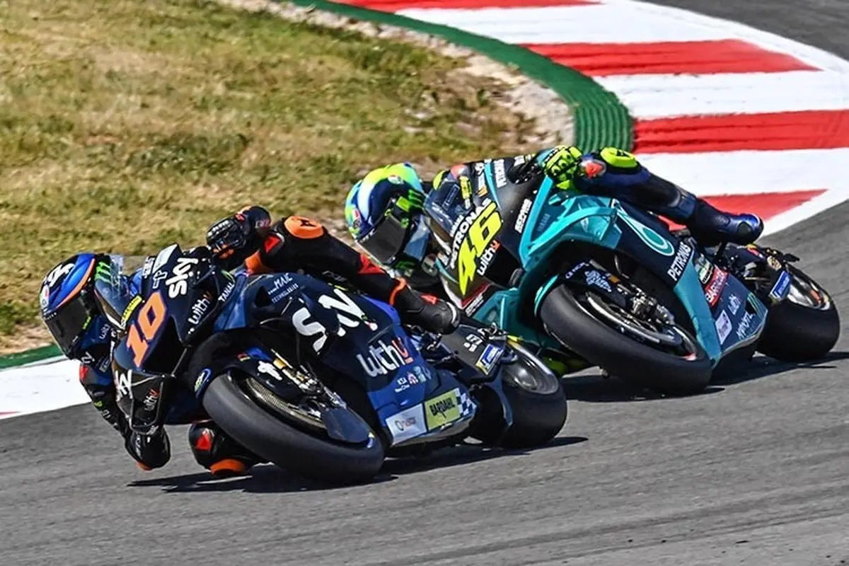 Luca Marini dan Valentino Rossi